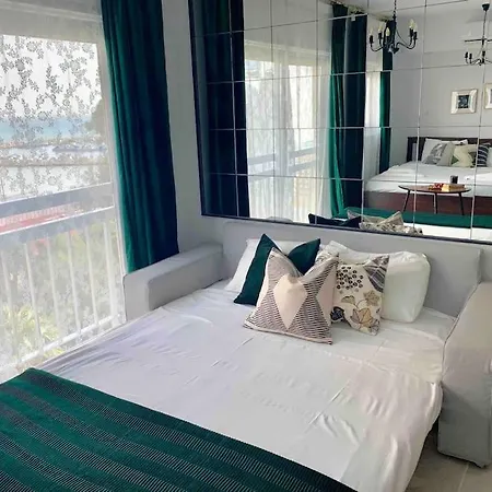 Aria Sea View * Ларнака