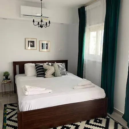 Aria Sea View Апартаменты Ларнака